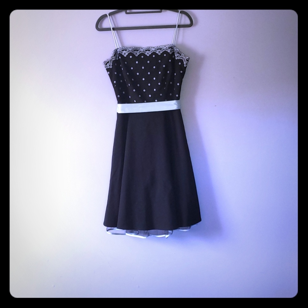 Misses Taboo special events dress